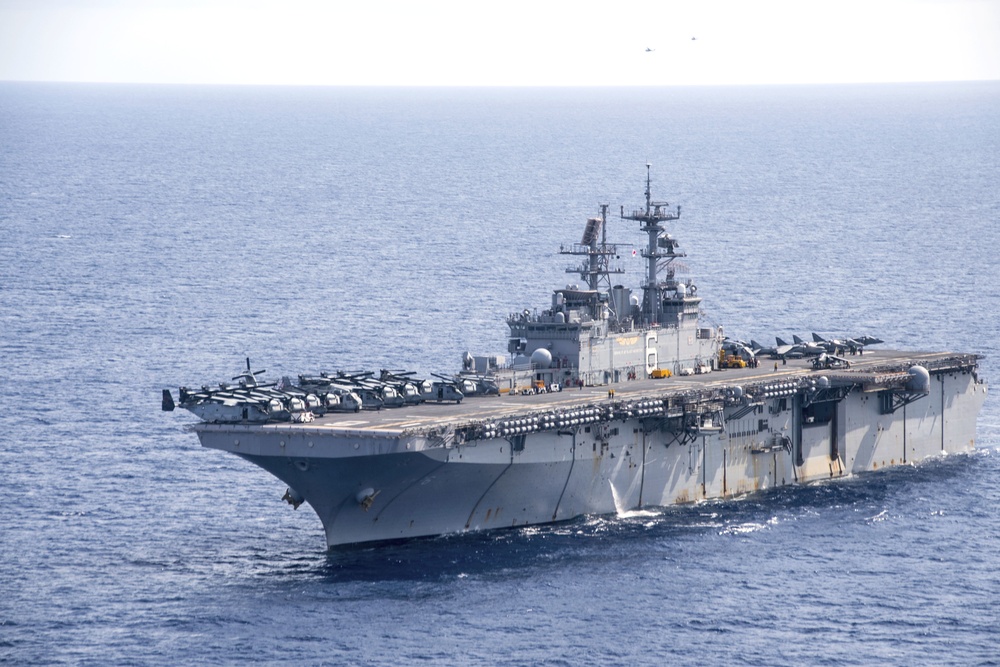 DVIDS - Images - USS Bonhomme Richard (LHD 6) ESG and Australian Royal ...