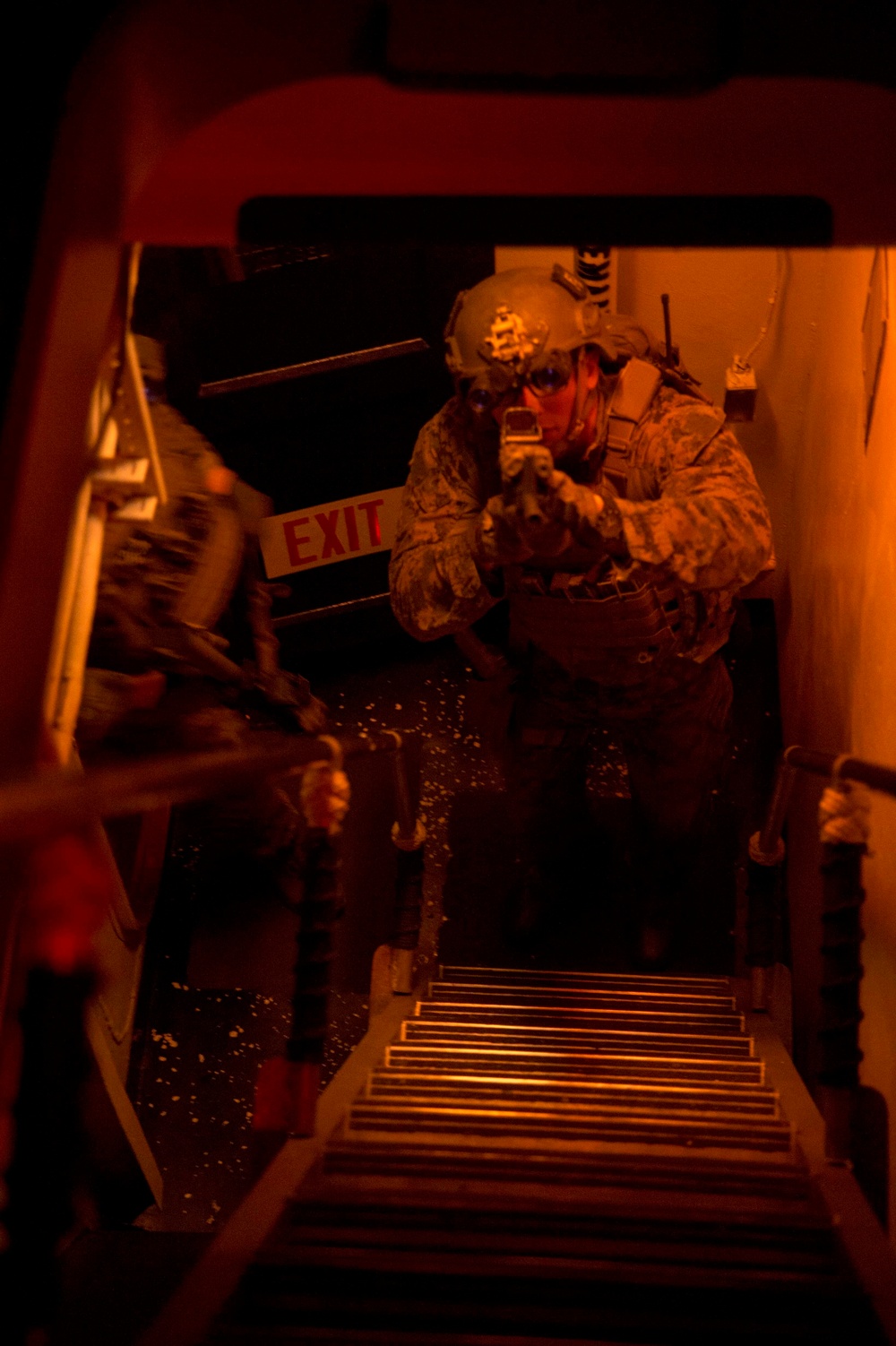 Marine RECON Training aboard USS Bonhomme Richard (LHD 6)