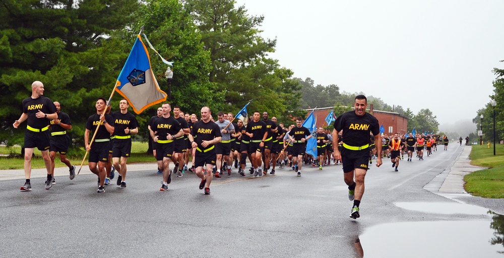 704th MI brigade run boosts morale