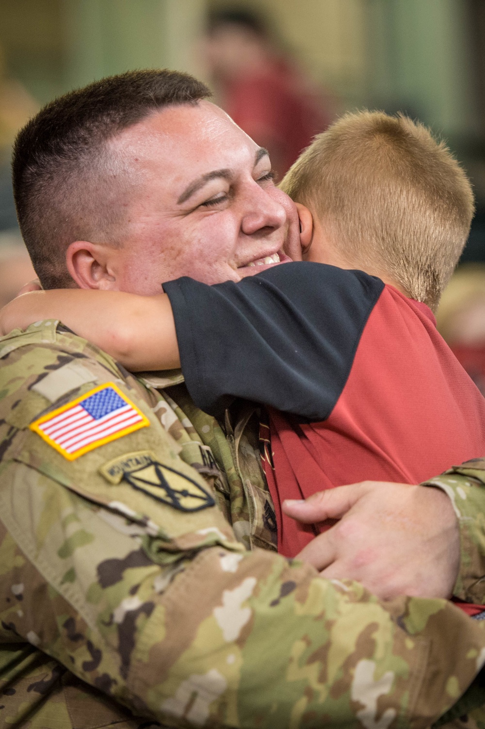Soldiers Surprise Homecoming