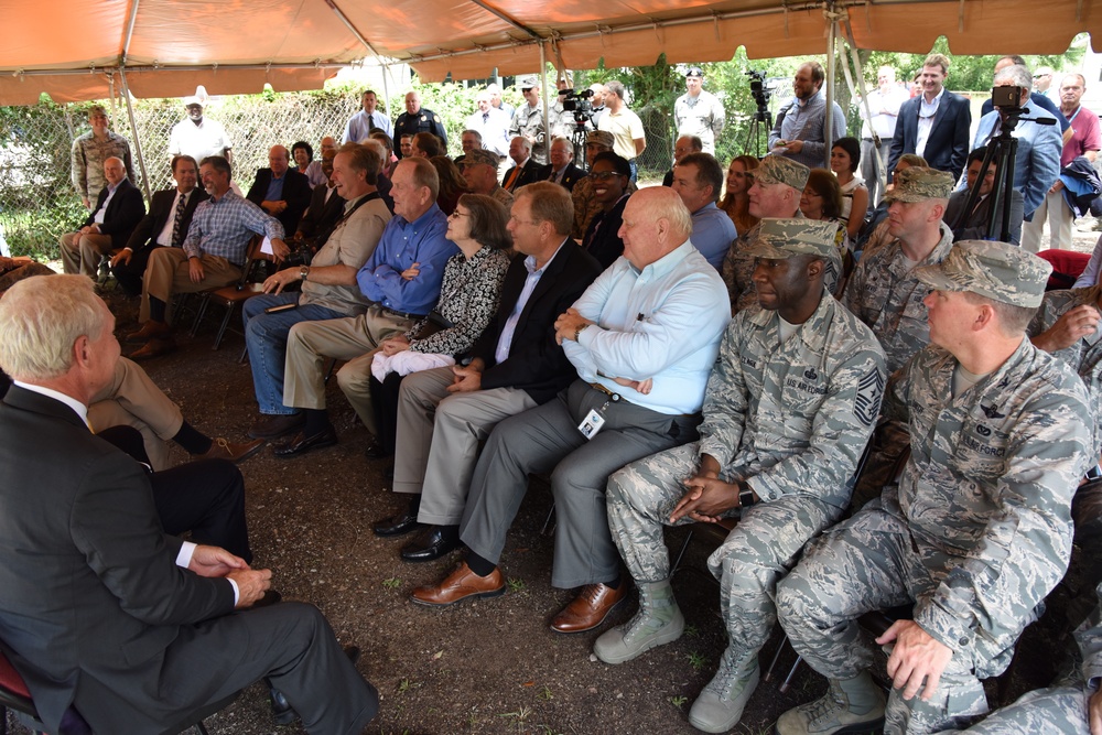 Keesler, Mississippi leadership hold announcement ceremony for new base gate