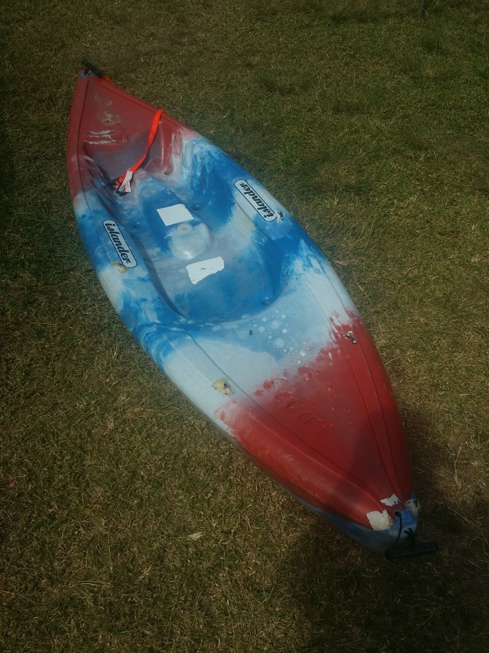 Coast Guard seeks public’s help finding owner of adrift kayak off Kokololio Beach Park, Oahu