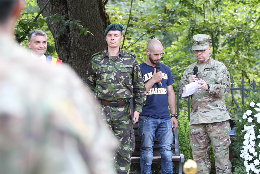 U.S. Army Reserve civil affairs soldiers host wreath laying ceremony with 2CR