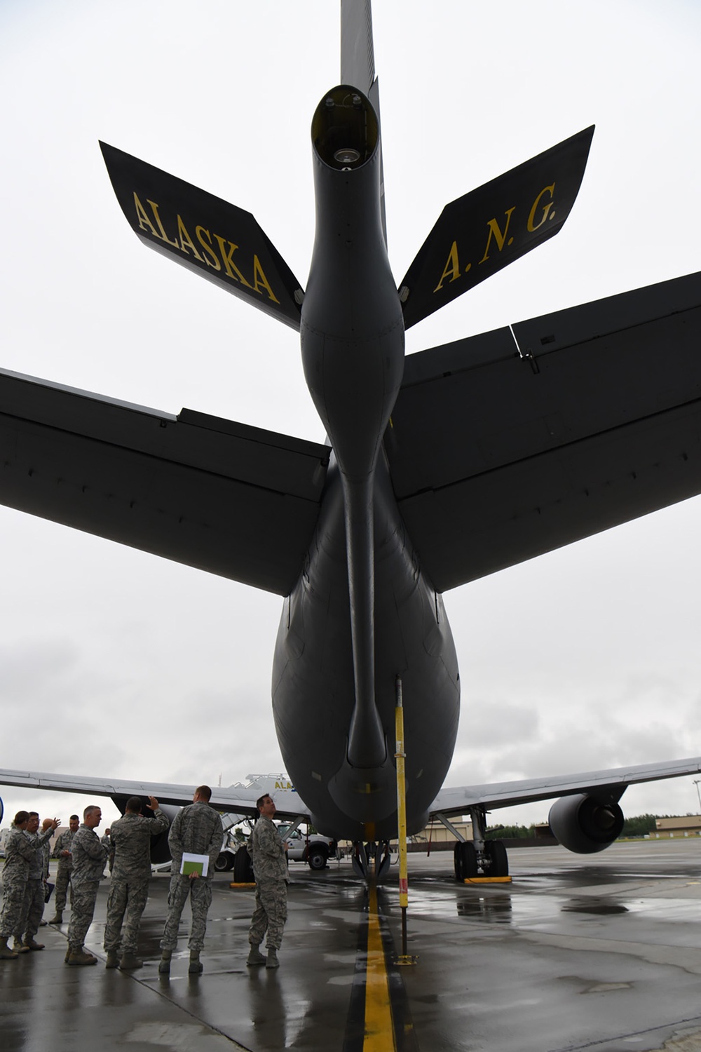 Air Force Space Command leaders visit Guardians of the last Frontier