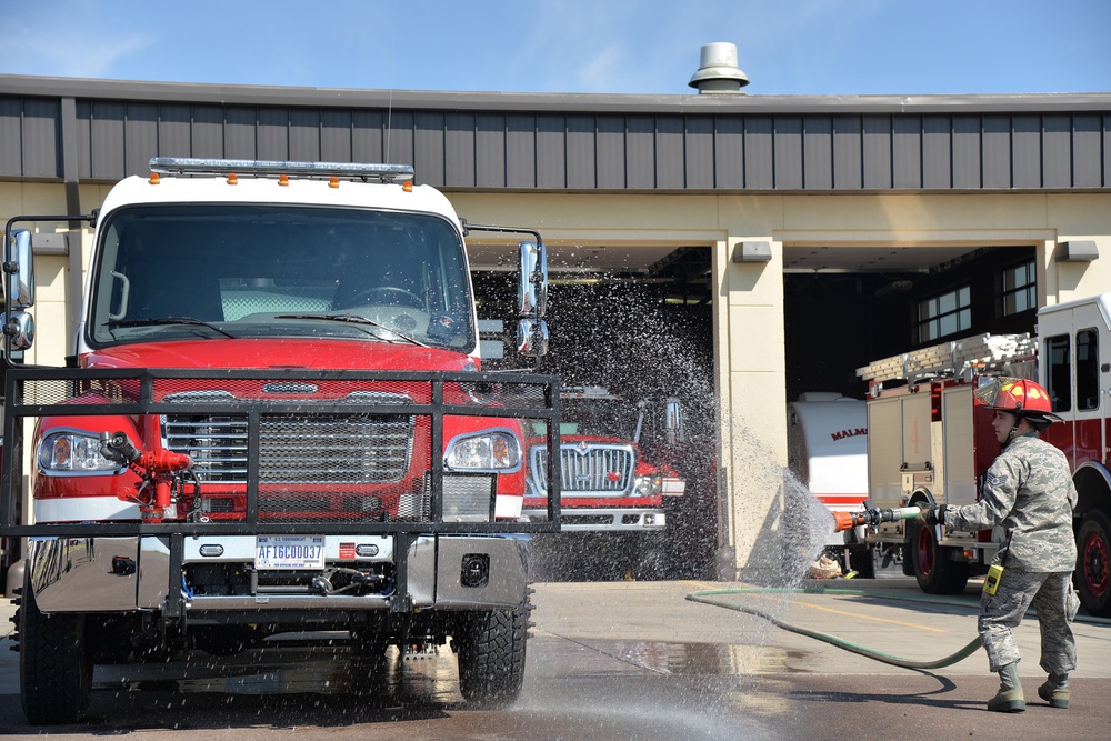 Malmstrom AFB receives new fire truck