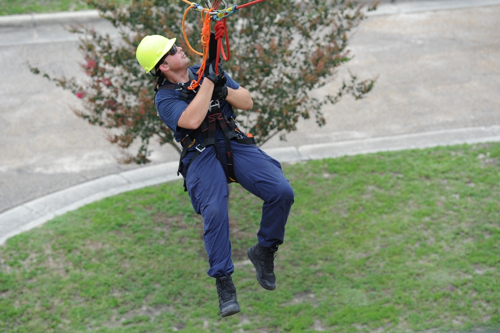 Keesler,Biloxi firefighters complete rescue training