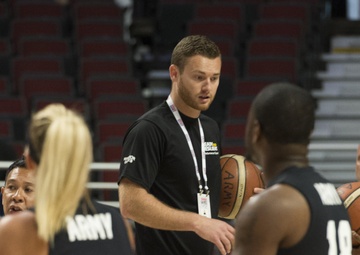 Master Resilience Trainers Help Soldiers Compete at Warrior Games