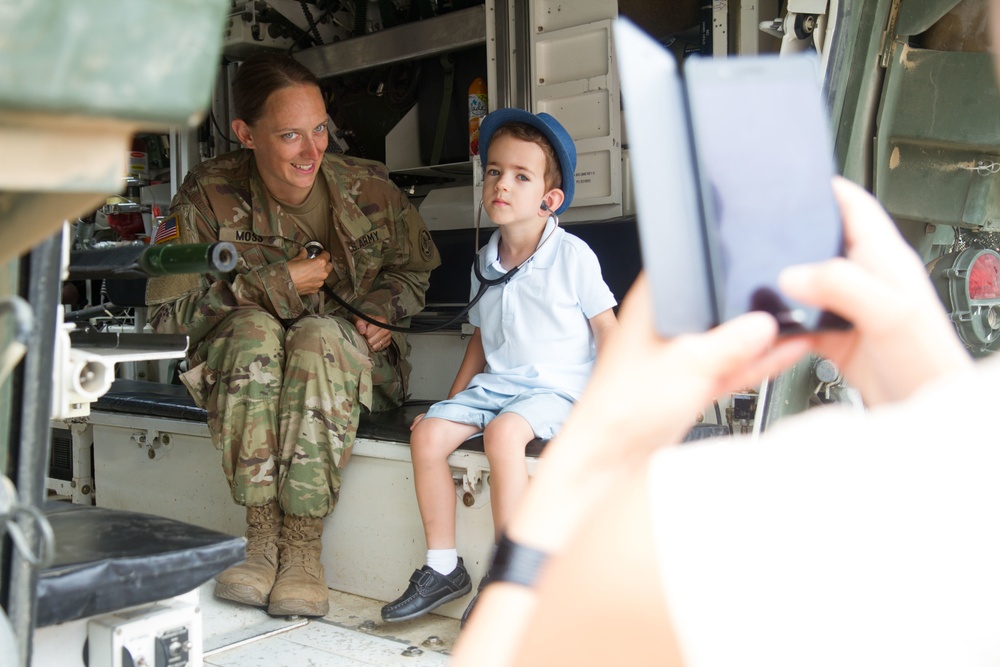"Dragoons" roll strykers into city center for static display
