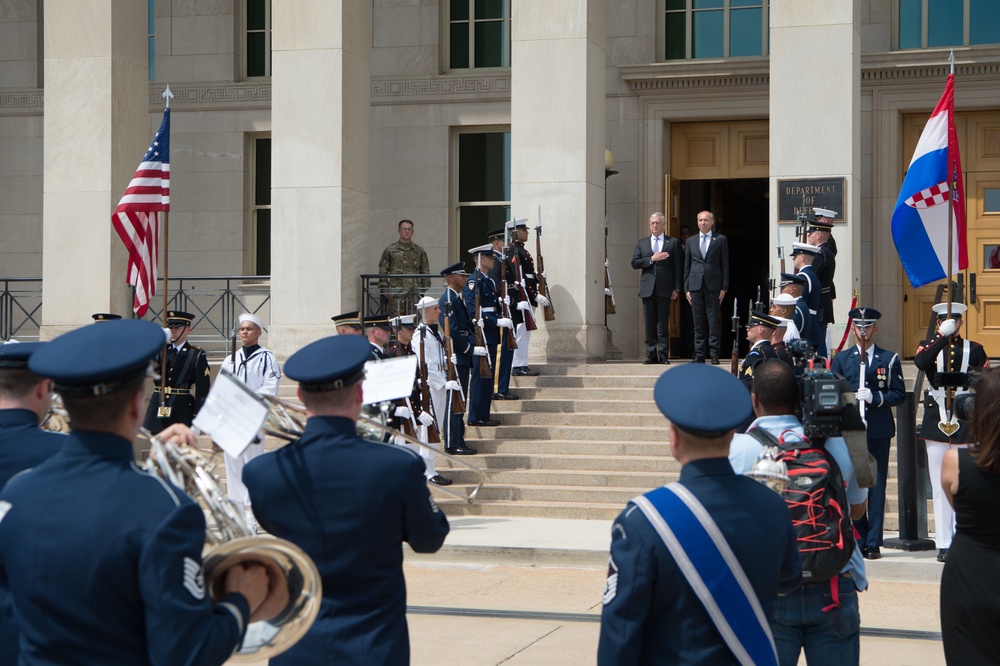 SD meets with Croatia’s Minister of Defence