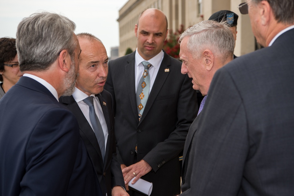 SD meets with Croatia’s Minister of Defence