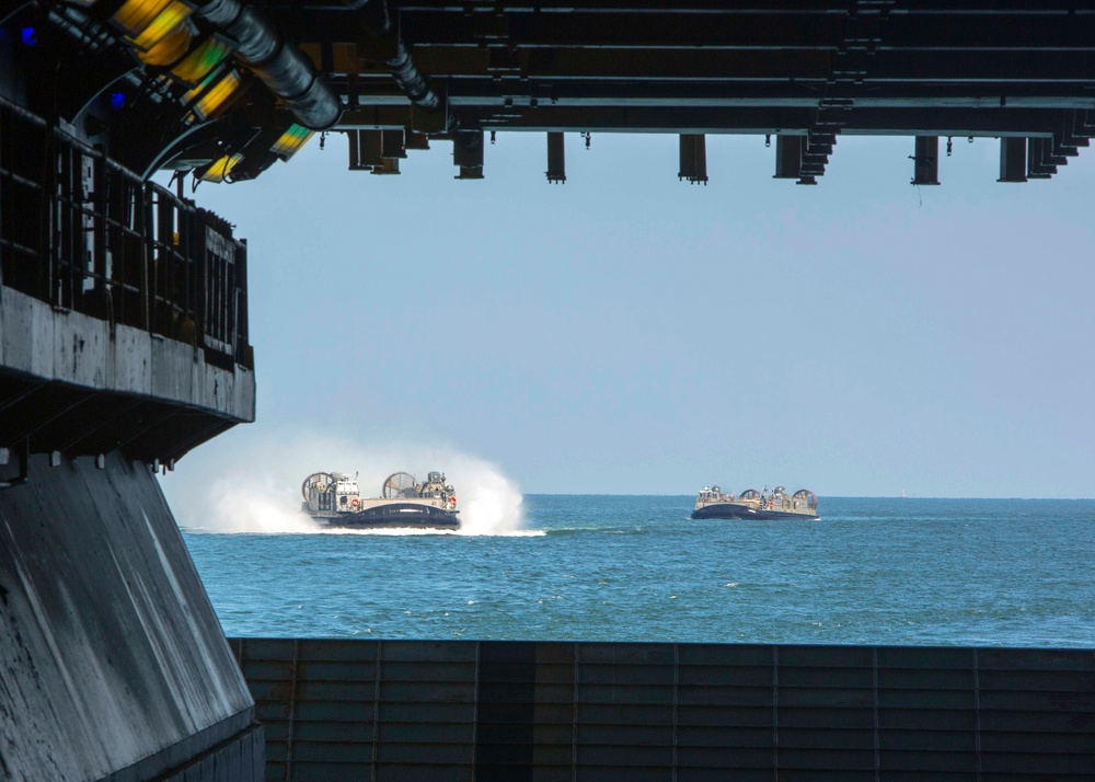 Landing aboard the U.S.S Iwo Jima; 26th MEU begins PMINT