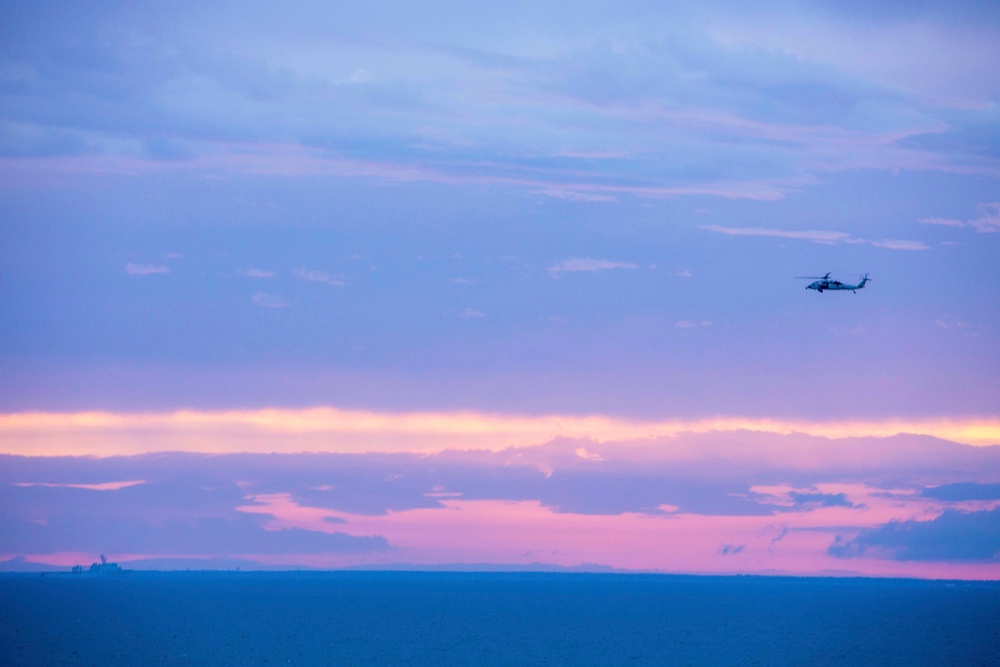 Navy-Marine Corps team trains together during flight operations