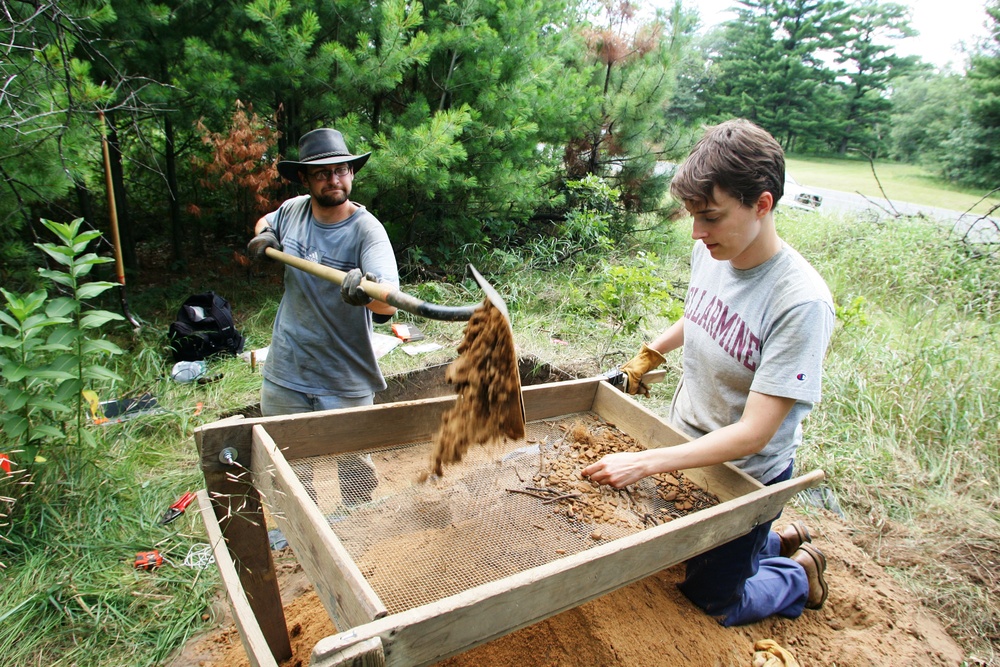 2014 phase II archaeology dig at Fort McCoy