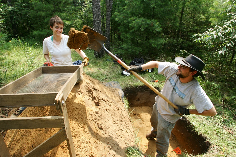 2014 phase II archaeology dig at Fort McCoy