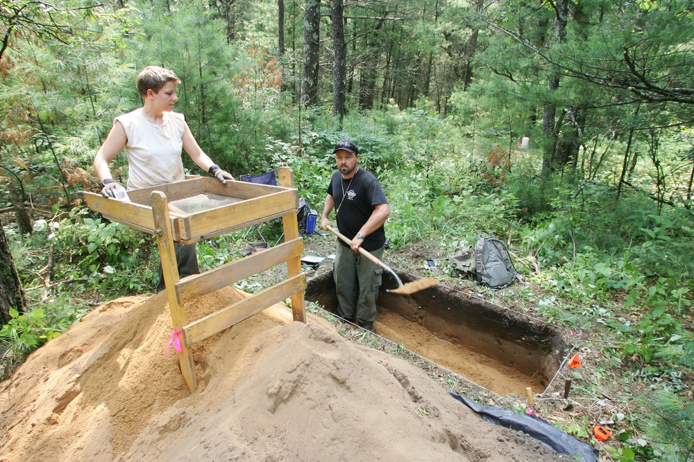 2014 phase II archaeology dig at Fort McCoy