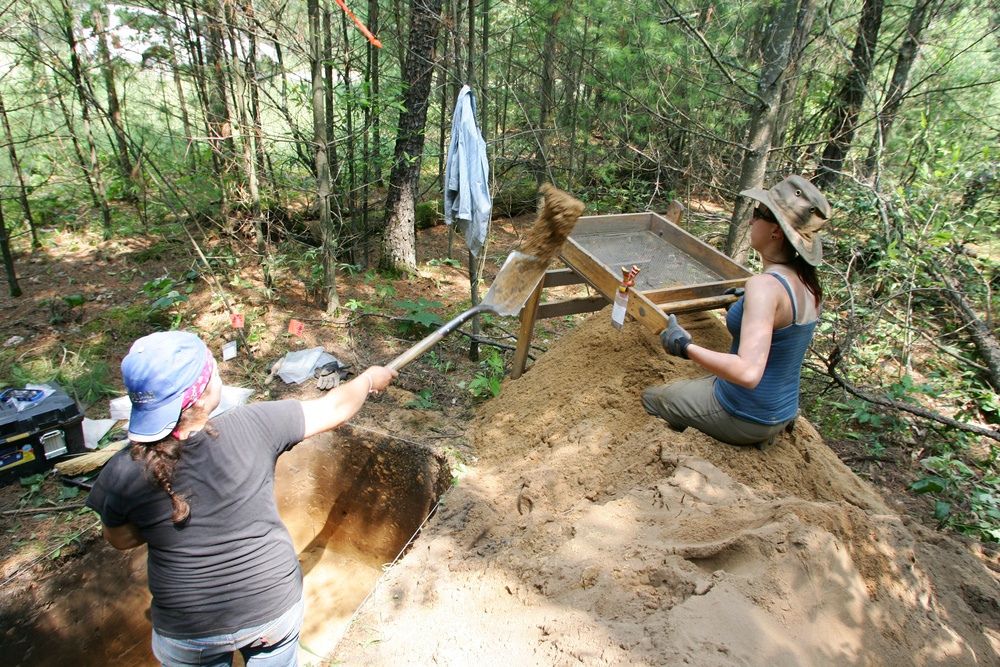 2014 phase II archaeology dig at Fort McCoy