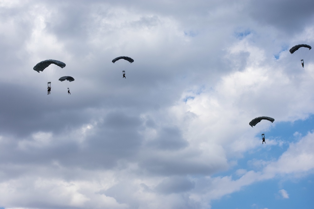 SOF conduct airborne operations at Sea Breeze 17 in Ukraine