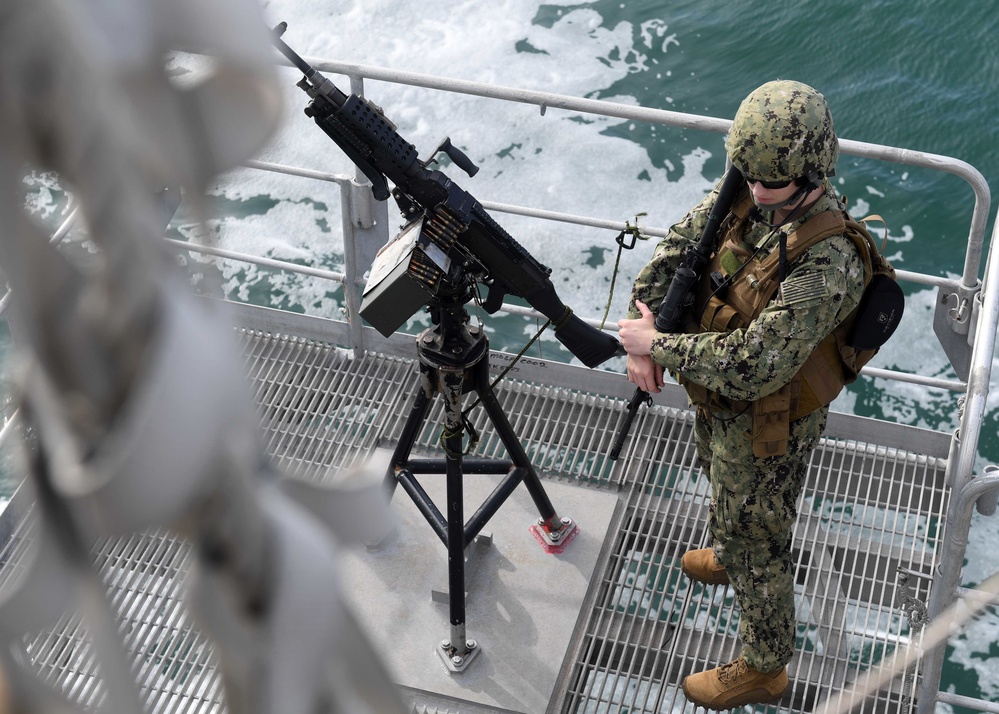 USNS Spearhead (T-EPF 1) Departs Key West