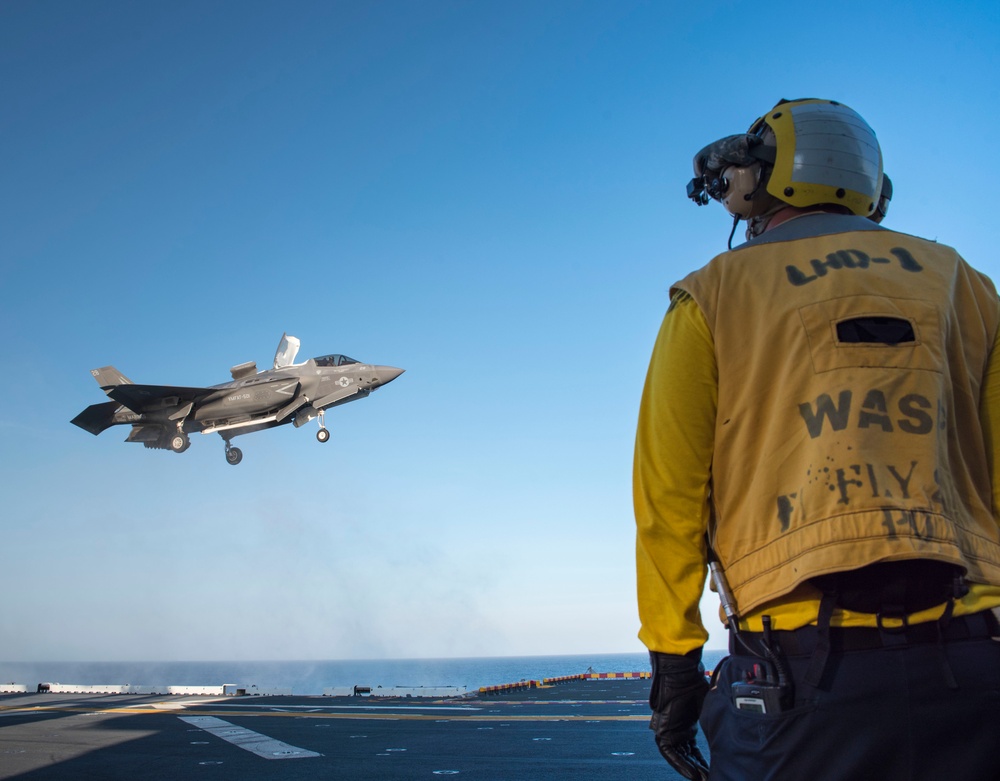 F-35B Lightning II lands aboard USS Wasp