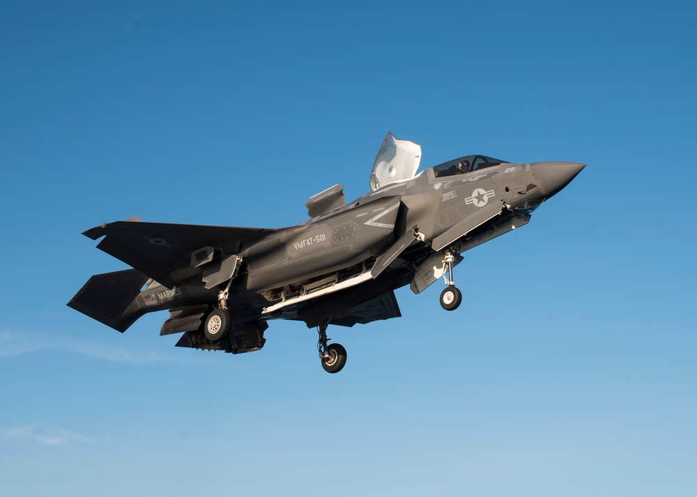 F-35B Lightning II lands aboard USS Wasp