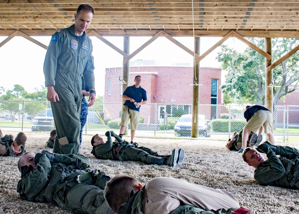 ASTC Pensacola Sailor Trains Alongside Soldiers