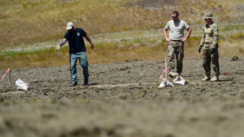 FBI trains with Ellsworth EOD Airmen