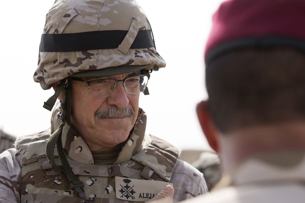 Spanish Lt. Gen. Martinez visits Besmaya Range Complex