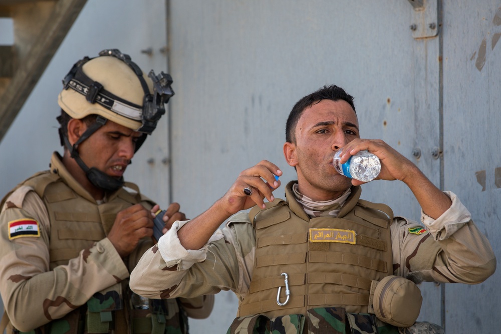 Spanish Lt. Gen. Martinez visits Besmaya Range Complex