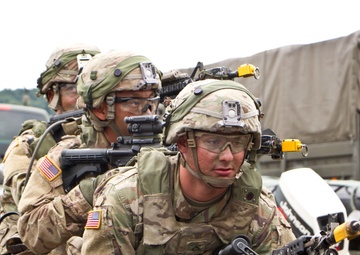 2d Cav Regt. engineers train on Zodiac boats