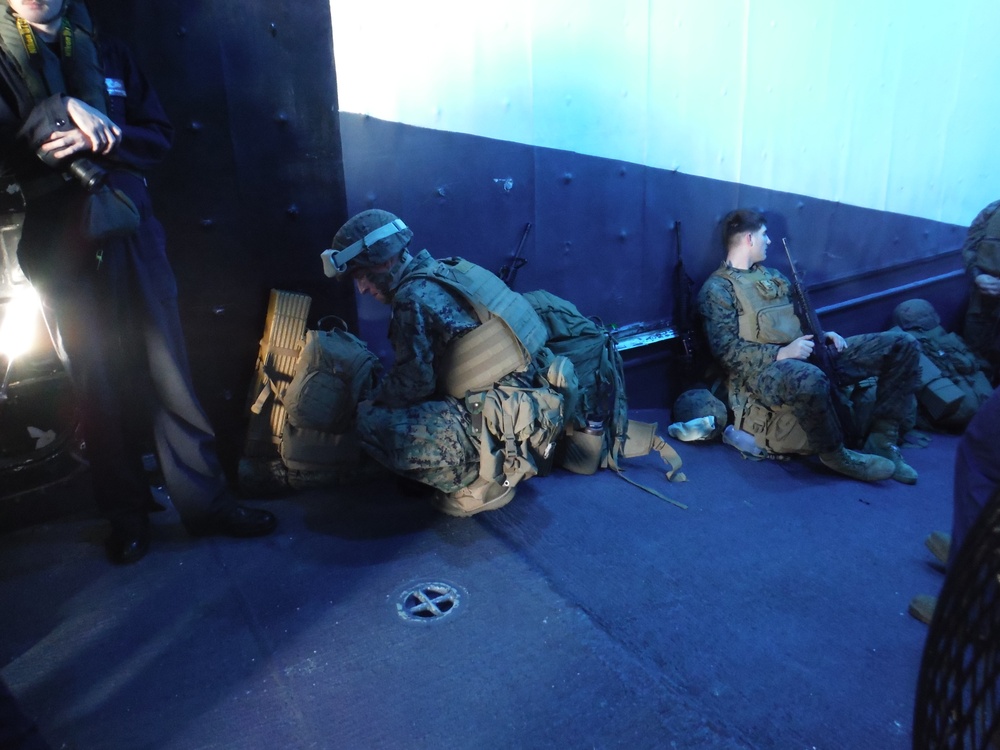 31st MEU Forward Command Element inserts ashore during Talisman Saber 17