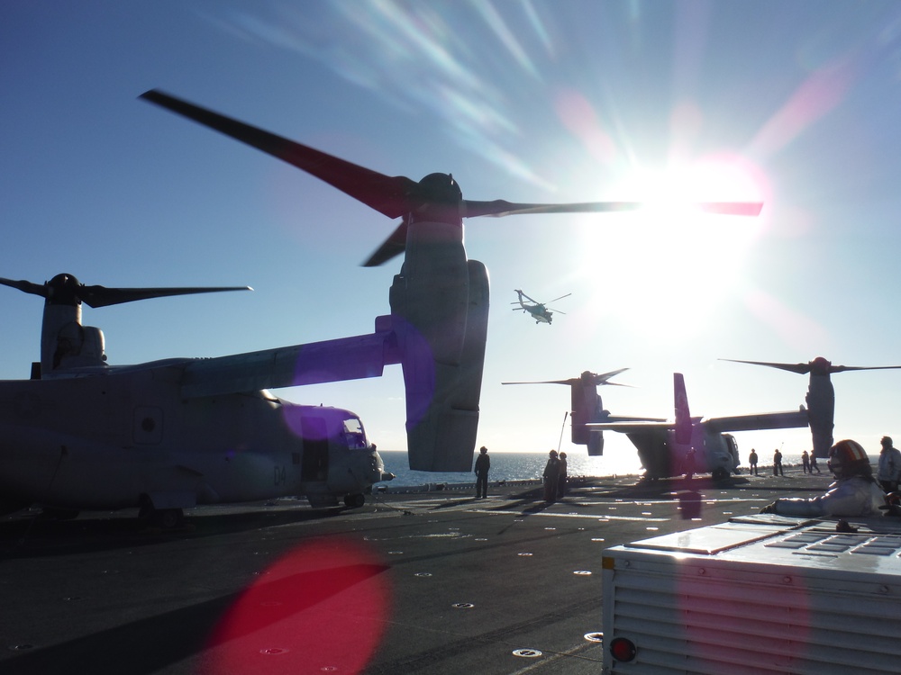 31st MEU Forward Command Element inserts ashore during Talisman Saber 17