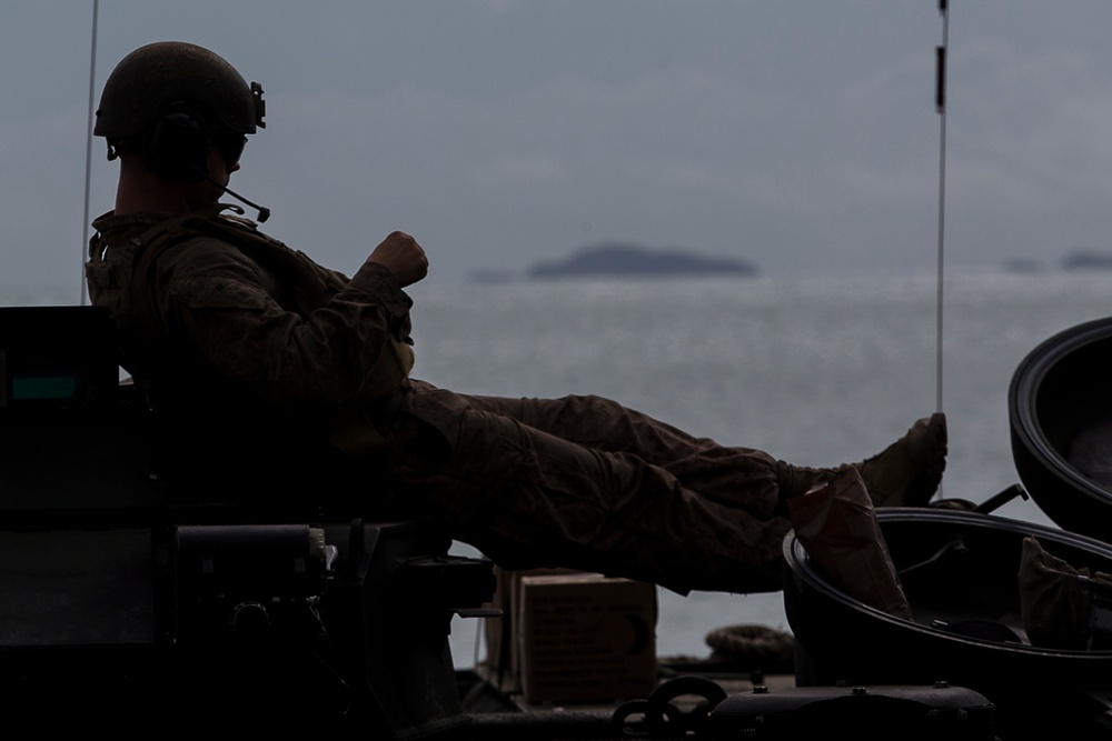 31st MEU Marines land on Townshend Island during Talisman Saber 17