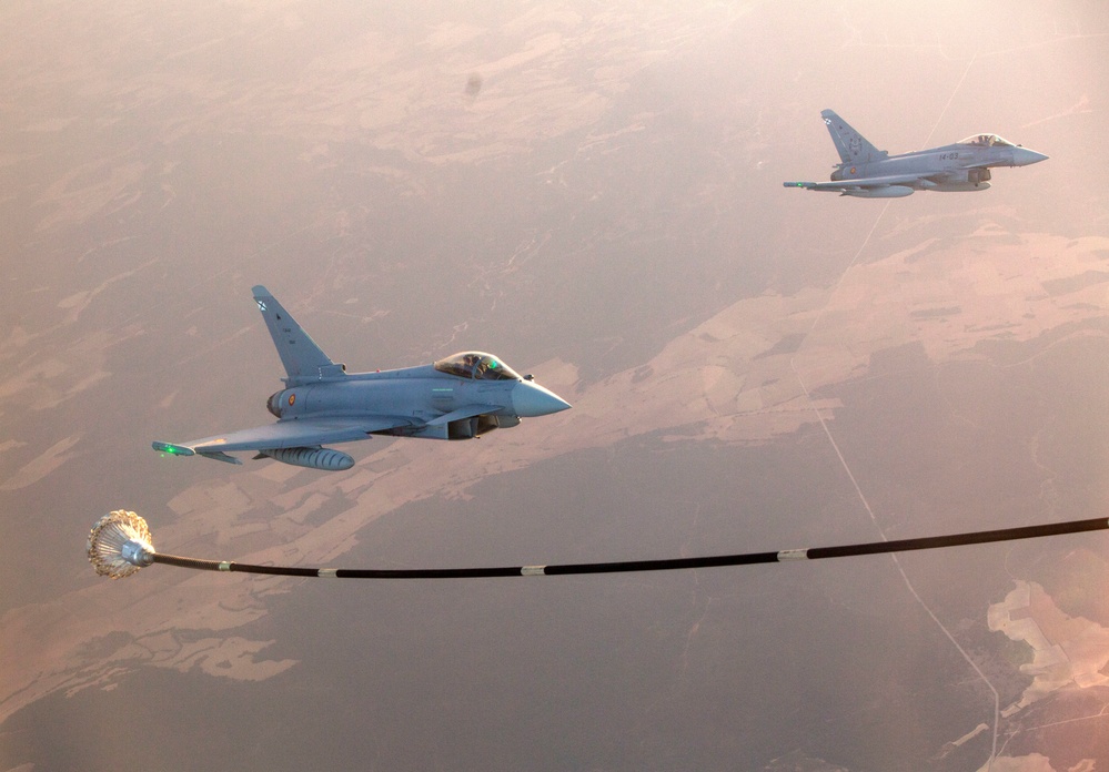 SPMAGTF-CR-AF Conducts Aerial Refueling with Spanish Air Force