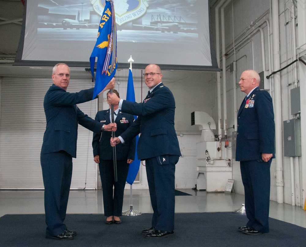 Col. Locke Assumes Command of 128th ARW