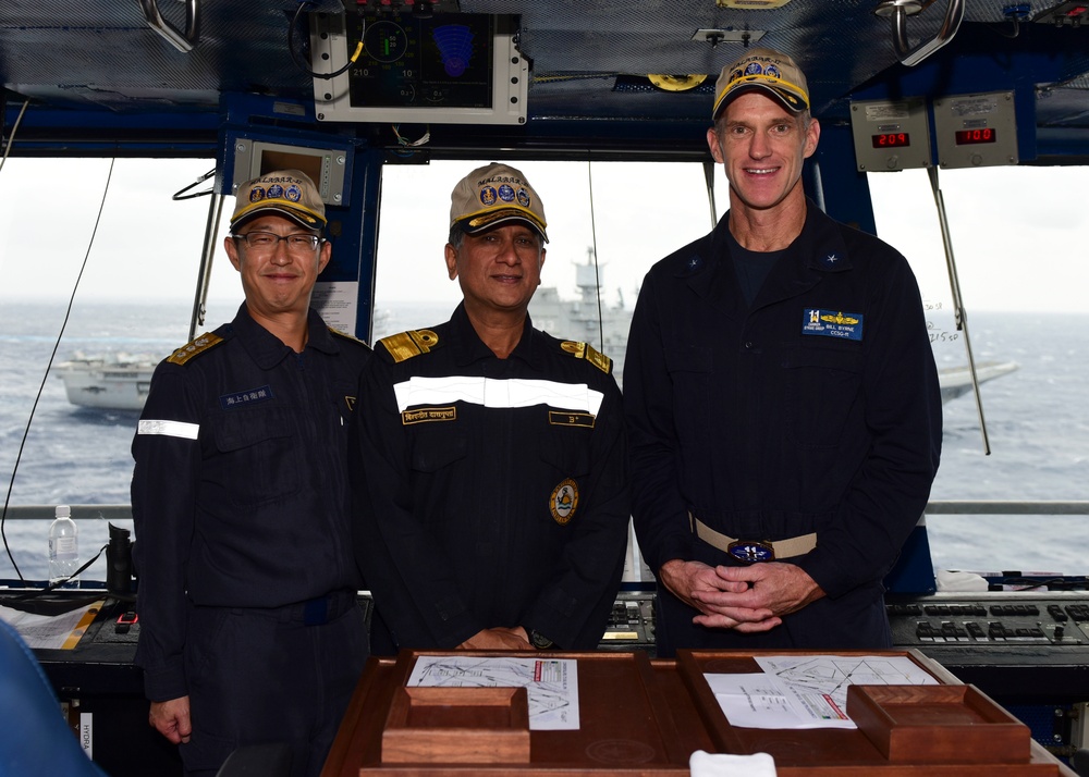 Nimitz participates in Malabar 2017 group sail