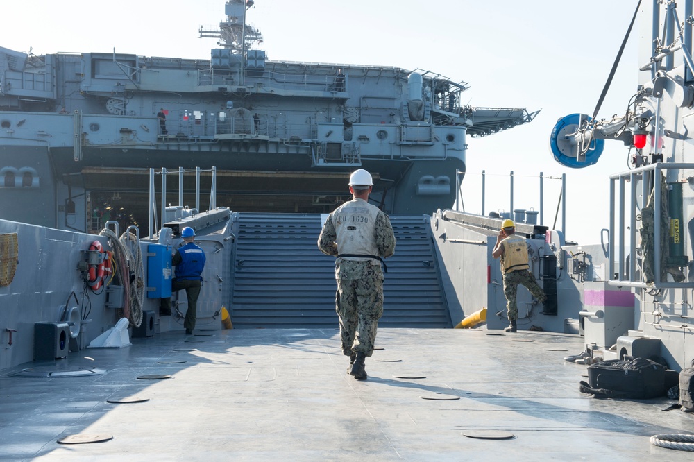 ACU1 Operations with USS Essex