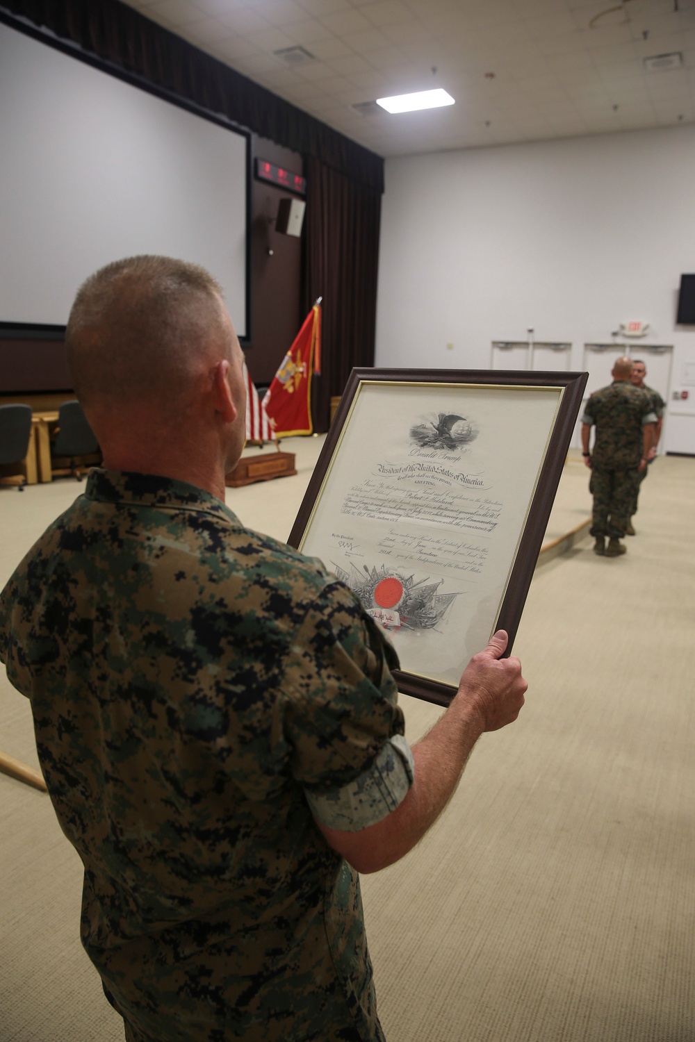 Commandant of the Marine Corps promotes new II MEF CG