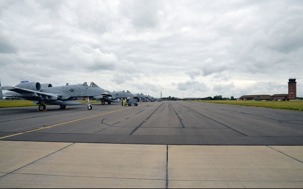 A-10s make flying visit to RAF Mildenhall