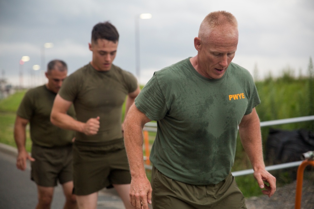 1st MAW commanding general joins MAG-12 in PT