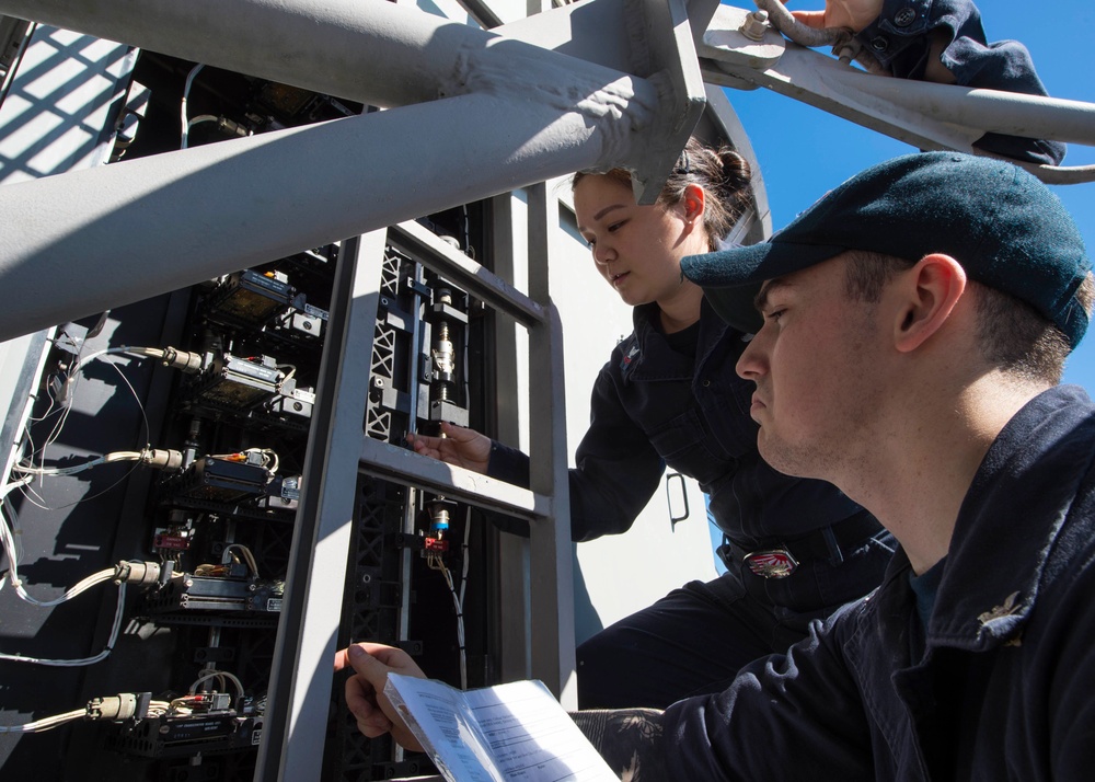 USS Bonhomme Richard (LHD 6) IC Maintenance