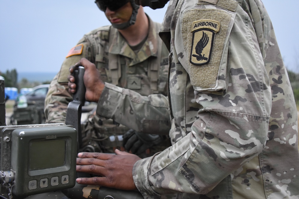 173rd Airborne Brigade moves Howitzers to Bezmer Airbase