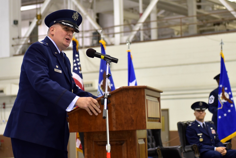 22nd ARW change of command