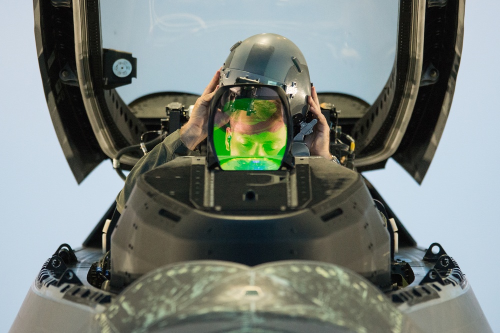 Sound of freedom: 1st Fighter Wing takes training into darkness