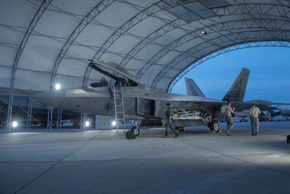 Sound of freedom: 1st Fighter Wing takes training into darkness