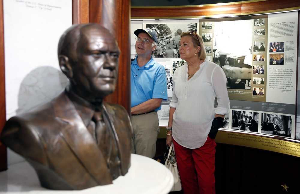 Ship's Sponsor Tours Memorial Room