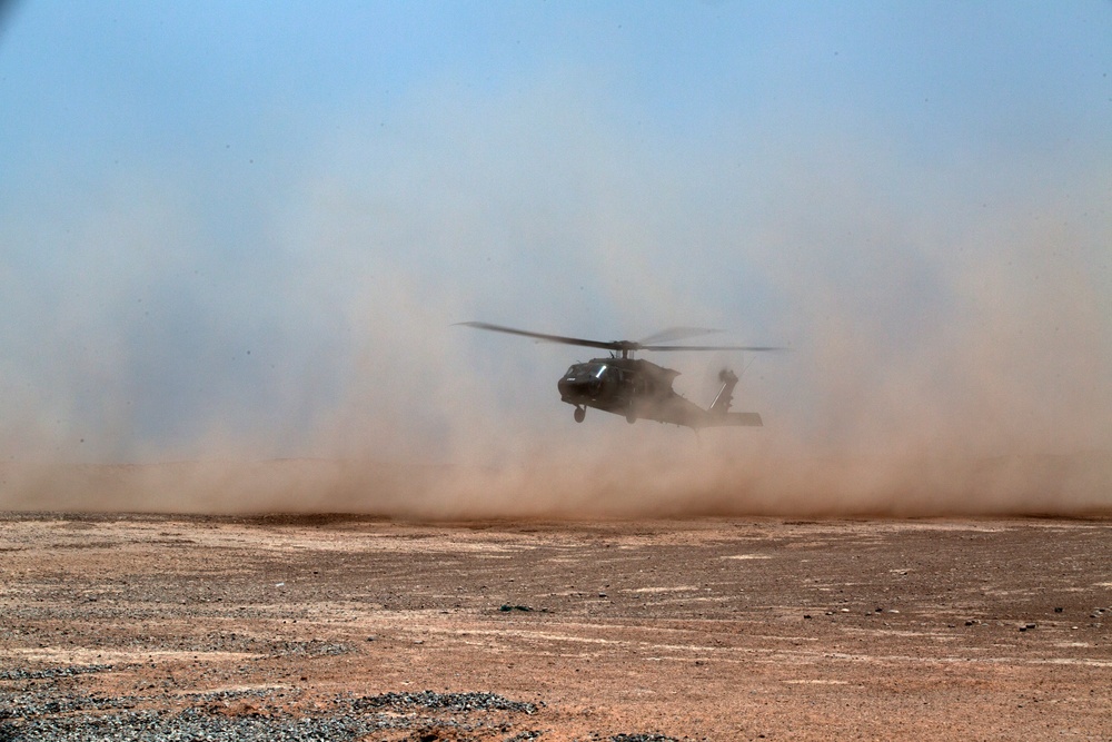 Lt. Gen. Townsend visits the Besmaya Range Complex