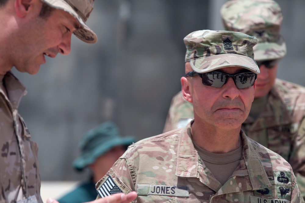 Lt. Gen. Townsend visits the Besmaya Range Complex