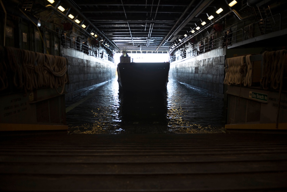 USS Green Bay conducts Talisman Saber 17