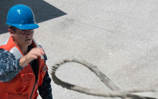 Sailors Cast off Lines as USNS Spearhead (T-EPF 1) departs NAS Key West For SPS 17