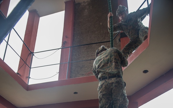 UNITAS 2017: Fast-rope training